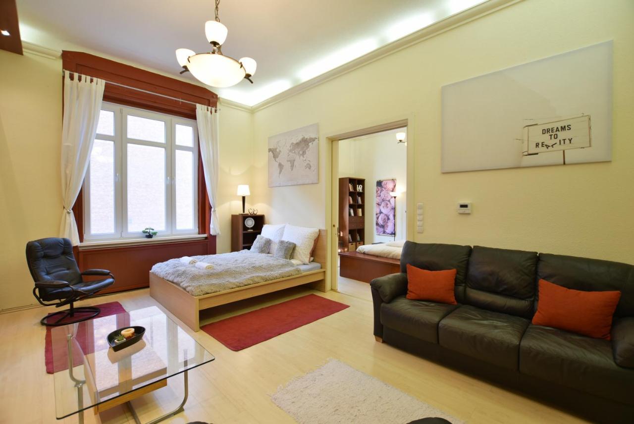 Ultra Central Apartment At Synagogue Budapest Exterior foto