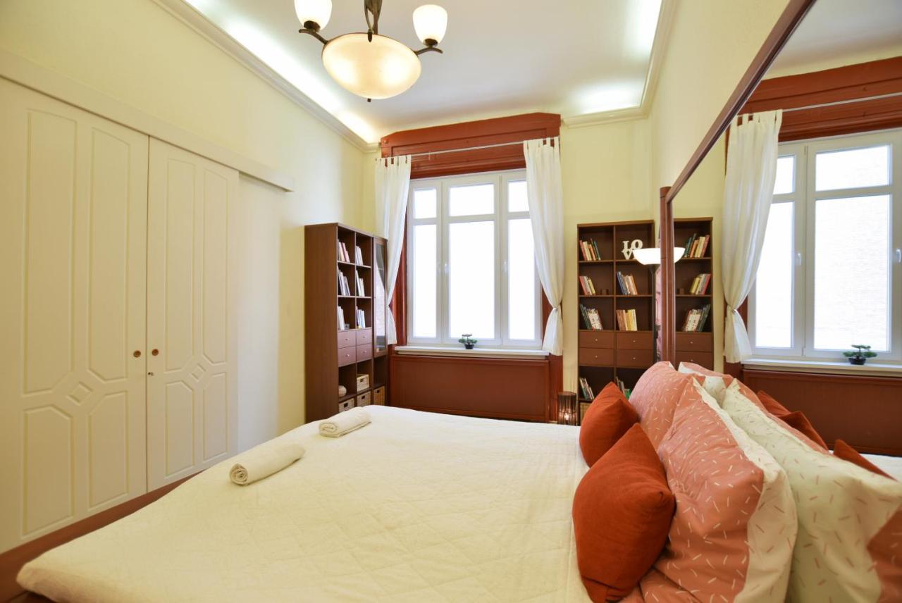 Ultra Central Apartment At Synagogue Budapest Exterior foto